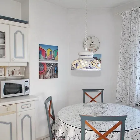 Am Elchgrund Am Elchgrund 7 7 *